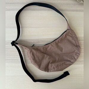 BAGGU Small Nylon Crescent Bag in the shade Cocoa